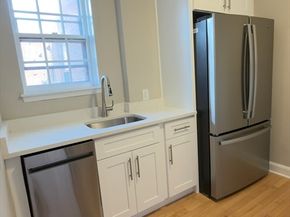 58 Elm St 11, Worcester MA 01609