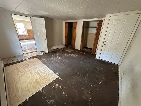 135 Elm St, Southbridge MA 01550