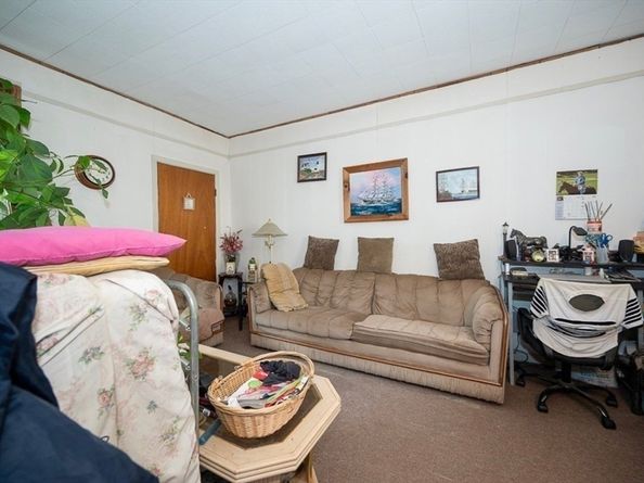 135 Elm St, Southbridge MA 01550