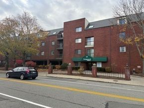 666 Main St 312, Winchester MA 01890