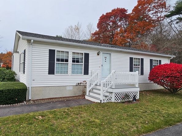96 Trailwood Drive, Bridgewater MA 02324
