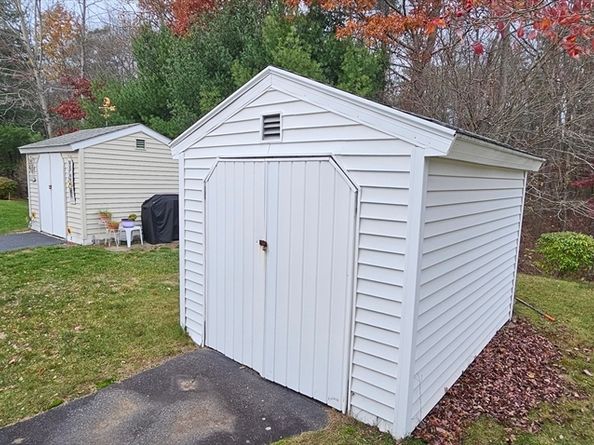 96 Trailwood Drive, Bridgewater MA 02324