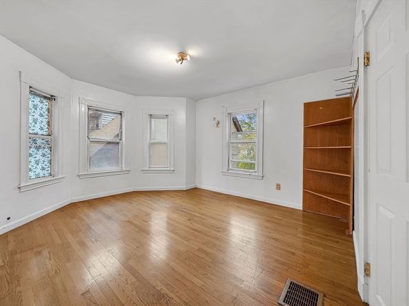 323 Farrington, Quincy MA 02170