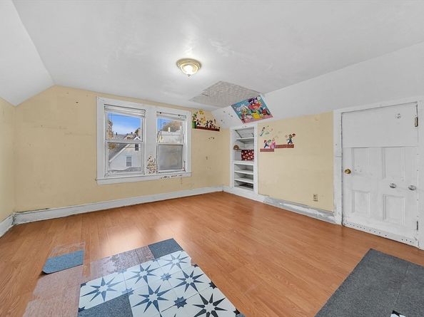 323 Farrington, Quincy MA 02170