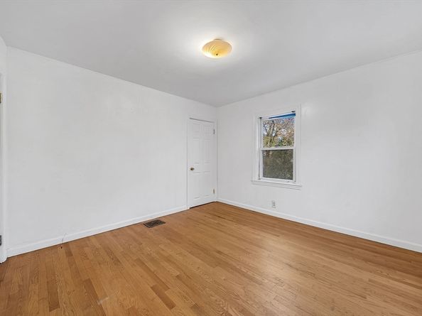 323 Farrington, Quincy MA 02170