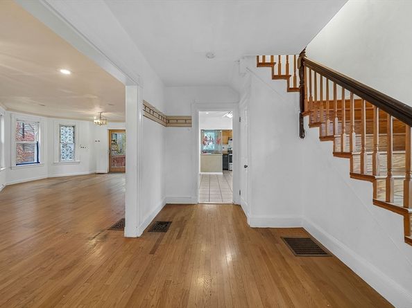 323 Farrington, Quincy MA 02170