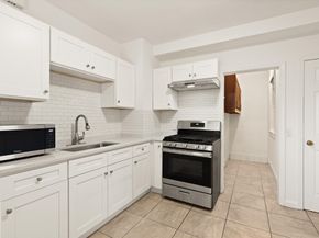 10 Minthorne St, Worcester MA 01603