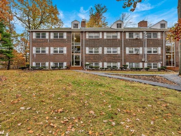 70 Farrwood Ave 7, North Andover MA 01845