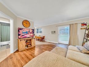 70 Farrwood Ave 7, North Andover MA 01845