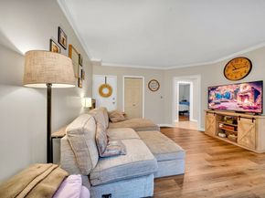 70 Farrwood Ave 7, North Andover MA 01845