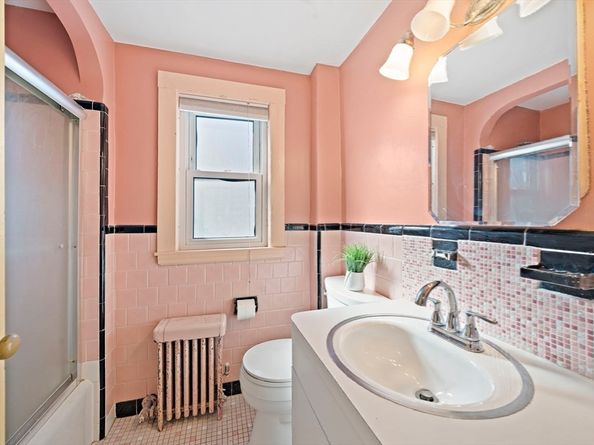 53 Lancaster Ave, Revere MA 02151