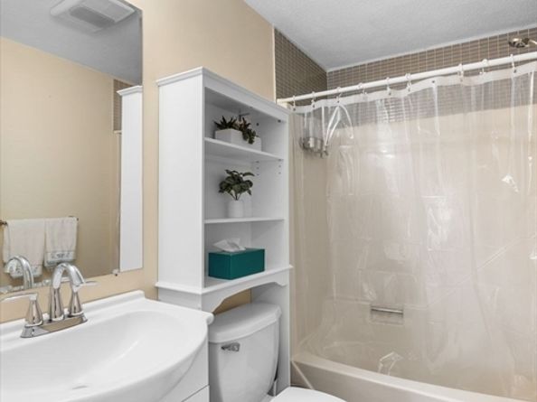 28 Claremont Ter 6, Swampscott MA 01907