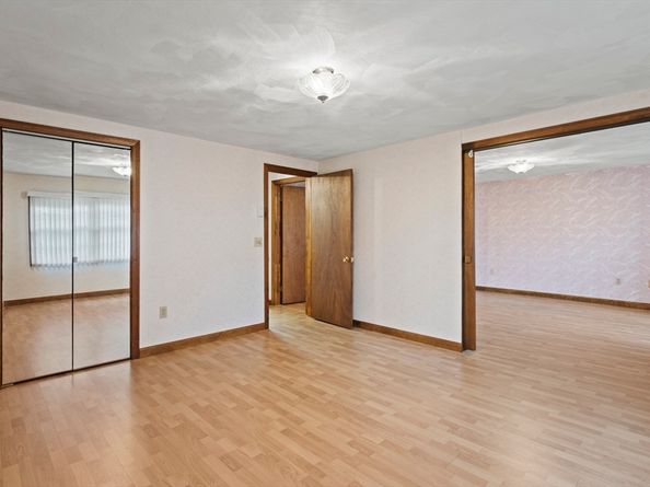 8 Hunter Circle, Shrewsbury MA 01545