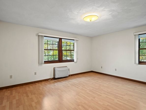 8 Hunter Circle, Shrewsbury MA 01545