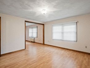 8 Hunter Circle, Shrewsbury MA 01545