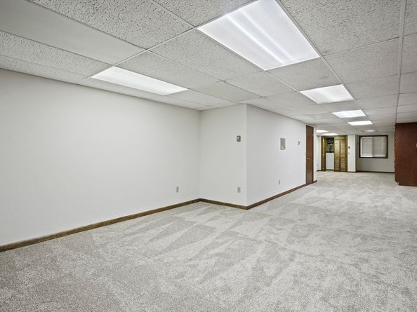 8 Hunter Circle, Shrewsbury MA 01545