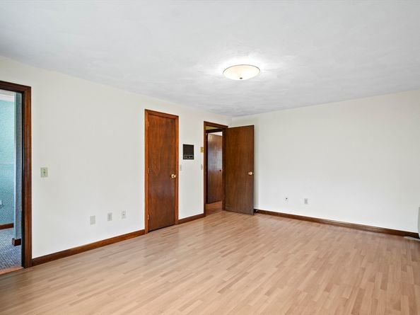 8 Hunter Circle, Shrewsbury MA 01545