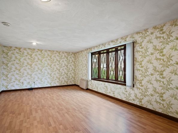 8 Hunter Circle, Shrewsbury MA 01545