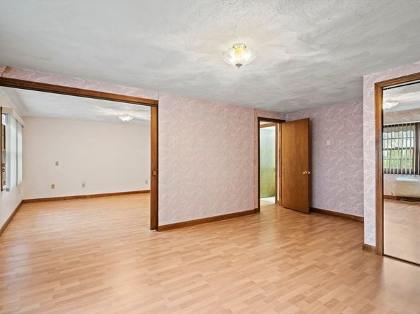 8 Hunter Circle, Shrewsbury MA 01545