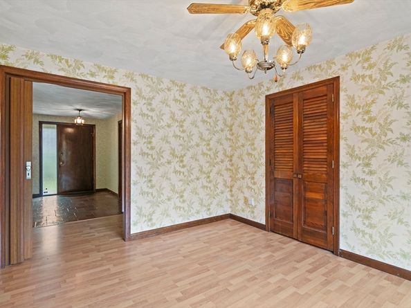 8 Hunter Circle, Shrewsbury MA 01545