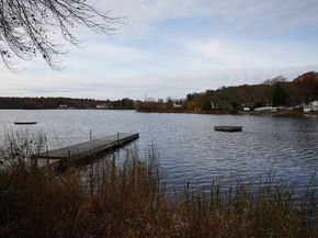 27 Taft Ave, Mendon MA 01756