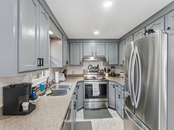 26 Wakefield Ave, Webster MA 01570