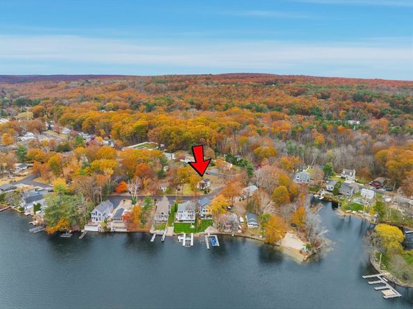 26 Wakefield Ave, Webster MA 01570