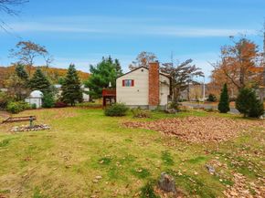 26 Wakefield Ave, Webster MA 01570