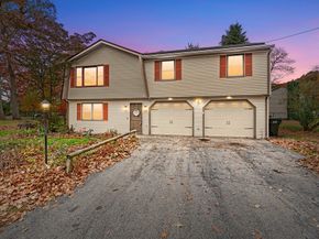 26 Wakefield Ave, Webster MA 01570