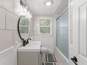 26 Wakefield Ave, Webster MA 01570