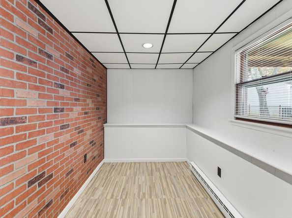 26 Wakefield Ave, Webster MA 01570