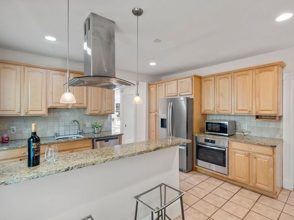 55 Reservoir Rd 2, Brookline MA 02467
