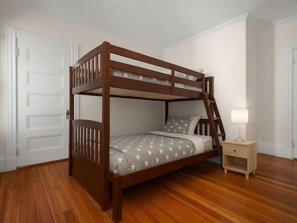 55 Reservoir Rd 2, Brookline MA 02467