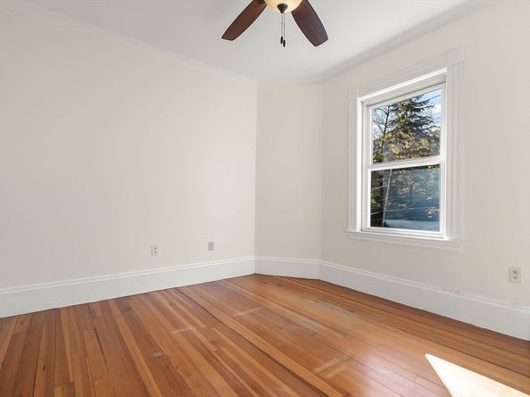 55 Reservoir Rd 2, Brookline MA 02467