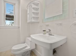 55 Reservoir Rd 2, Brookline MA 02467