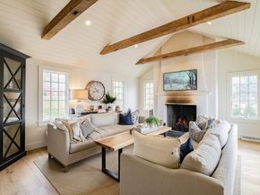 32 Harrison St, Duxbury MA 02332