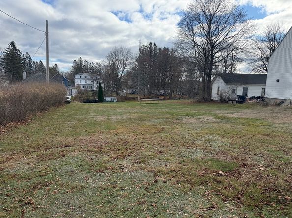 35 School St, Winchendon MA 01475