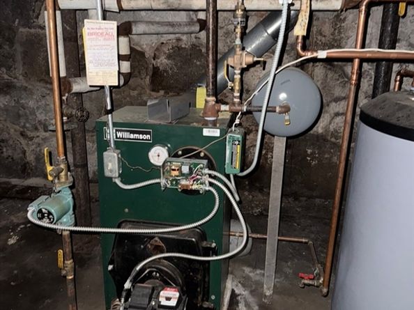 35 School St, Winchendon MA 01475