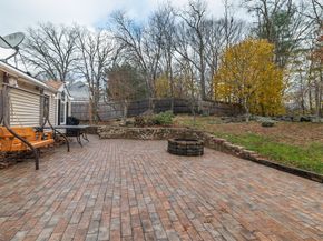 92 Mercury St, Weymouth MA 02188