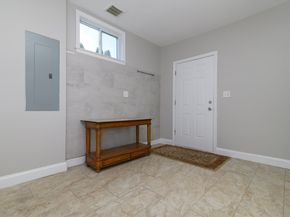 92 Mercury St, Weymouth MA 02188