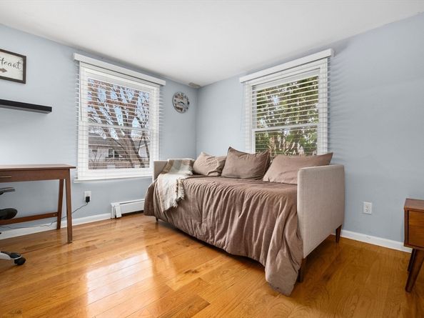 57 Glenwood St, North Andover MA 01845