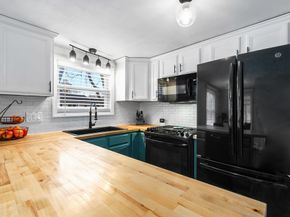 57 Glenwood St, North Andover MA 01845