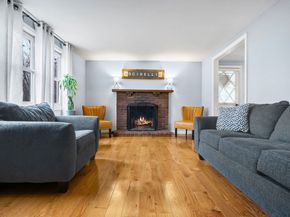 57 Glenwood St, North Andover MA 01845