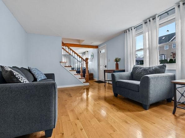 57 Glenwood St, North Andover MA 01845