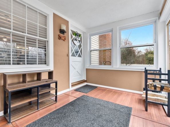 57 Glenwood St, North Andover MA 01845