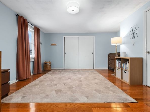 57 Glenwood St, North Andover MA 01845