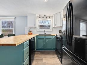 57 Glenwood St, North Andover MA 01845