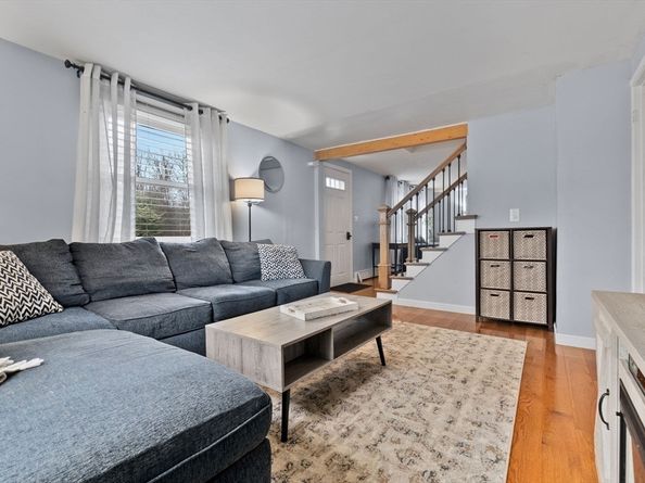 57 Glenwood St, North Andover MA 01845