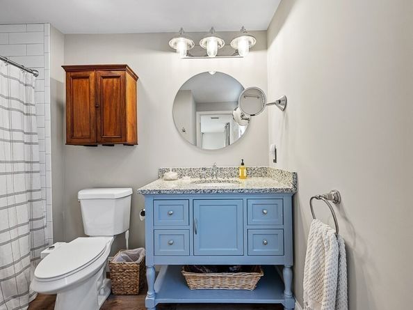 13 Blackstone St, Mendon MA 01756