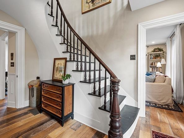 13 Blackstone St, Mendon MA 01756